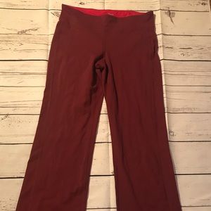 Athleta LT Kickbooty Plum Yoga Pants